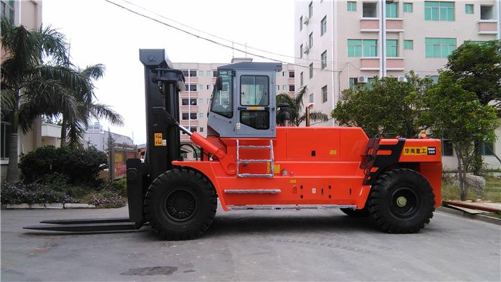 40 Ton Stone Forklift