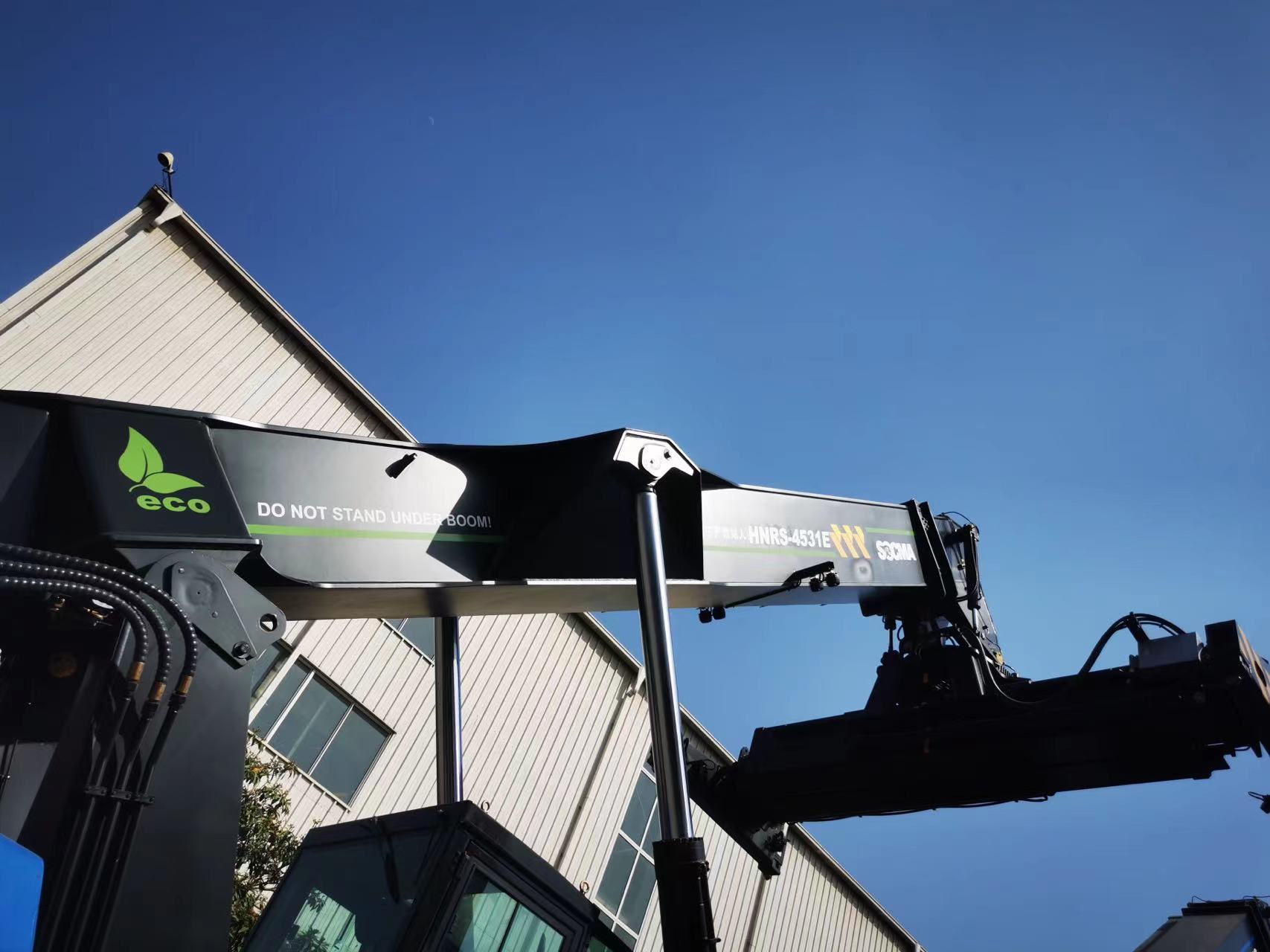 electric reach stacker (8).jpg